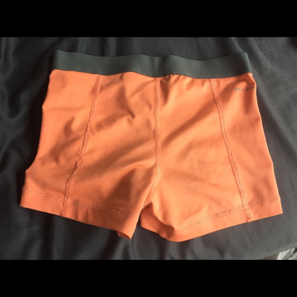 Nike Pro Dri-Fit Spandex Peach Shorts